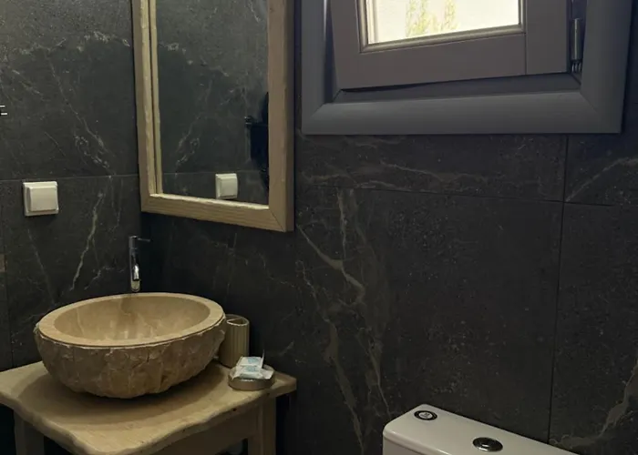 Aegean Muses Липси